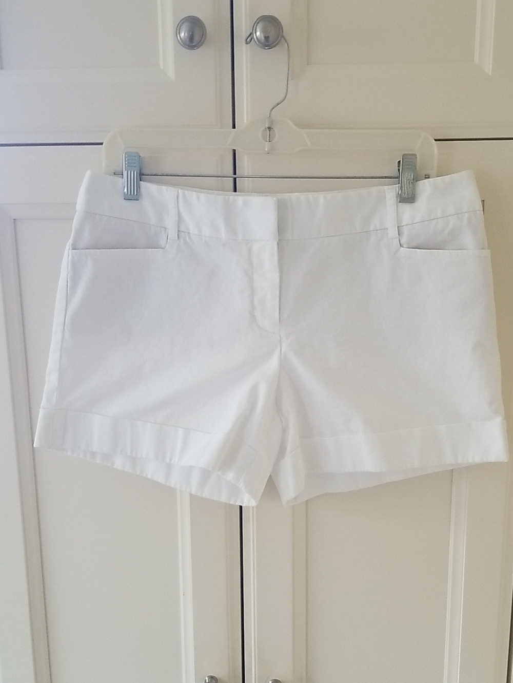 Express Women's White Editor Shorts - Size 8